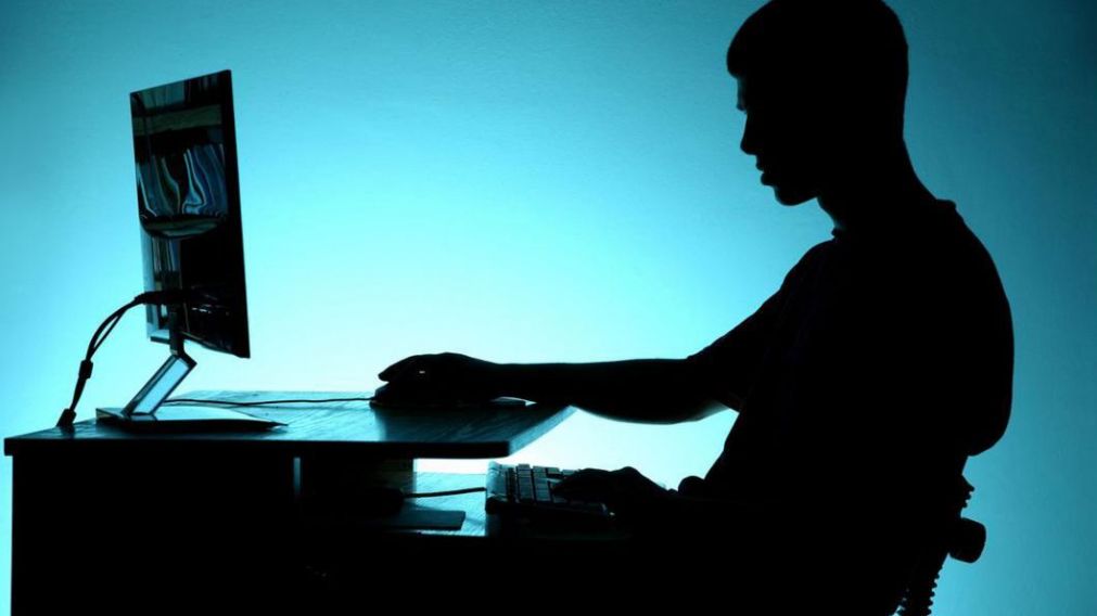 Desde Estados Unidos se registró la transferencia de material pornográfico infantil de la computadora del detenido hacia otra.