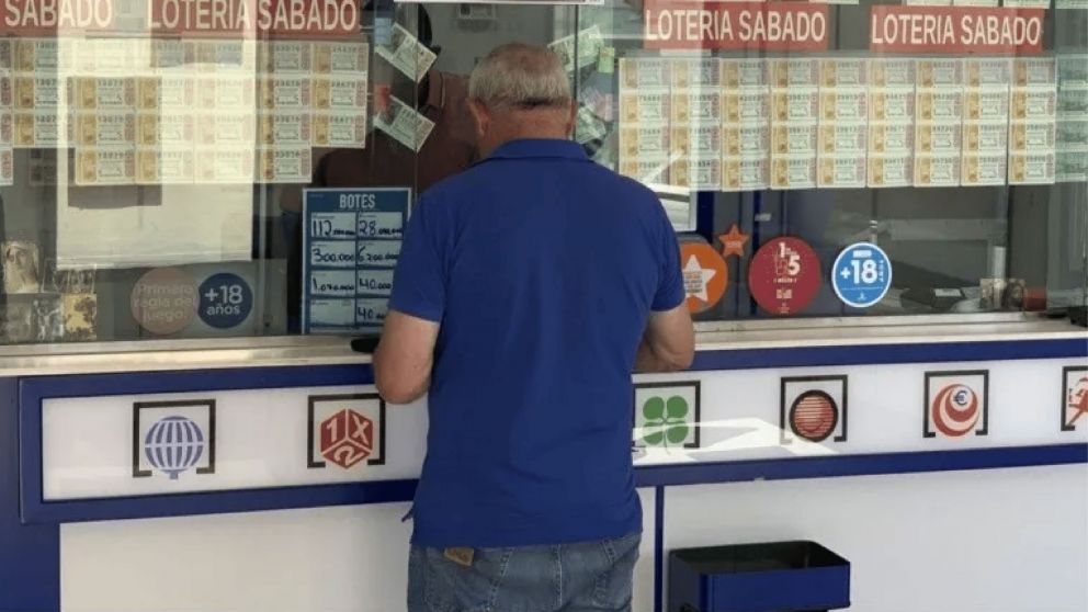 Tras 45 años jugando a la lotería, ganó una fortuna y reveló su gran sueño: "Quiero mantener los pies en la tierra"