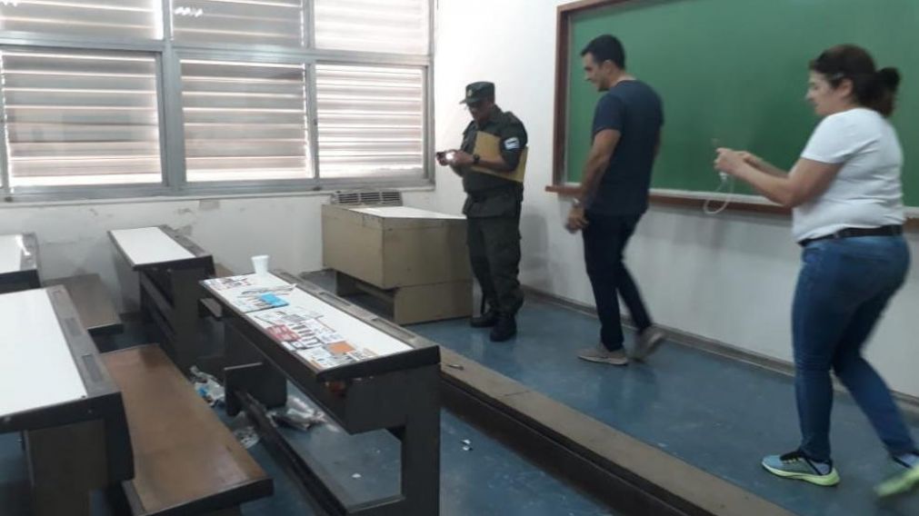 Limpiaron el lugar y reemplazaron las boletas.