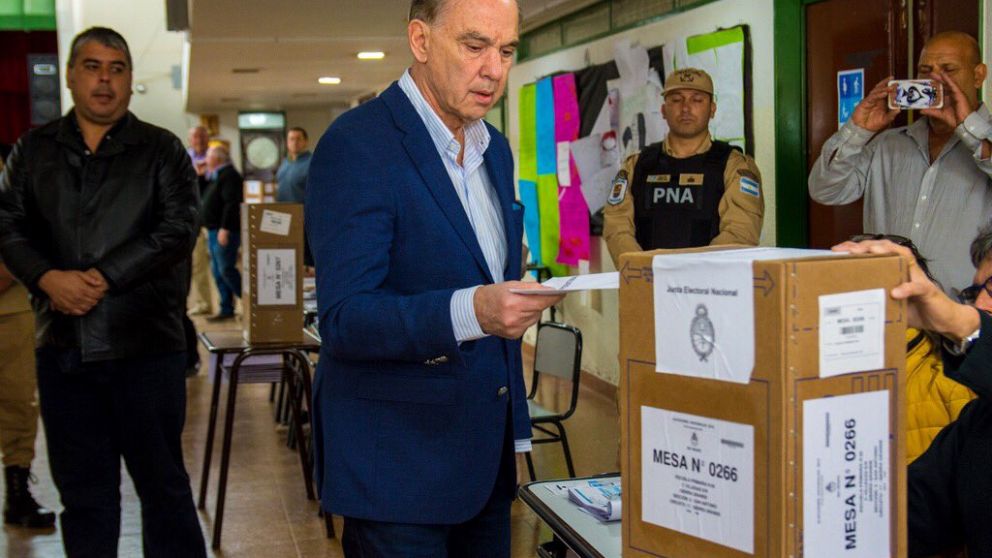 Miguel Ángel Pichetto votó en Río Negro.