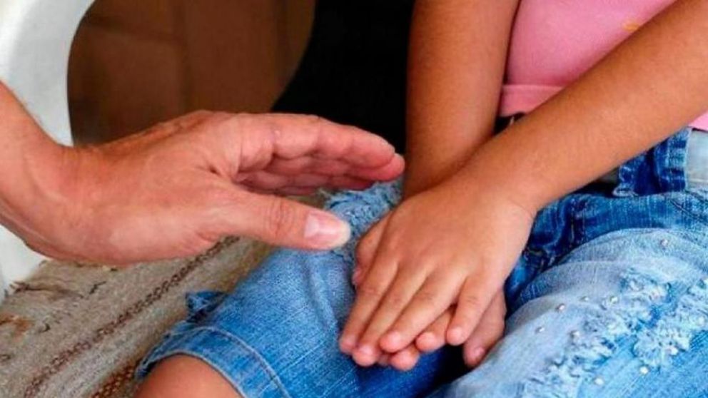 El anciano abusador cumplirá condena en la casa de su hermana.