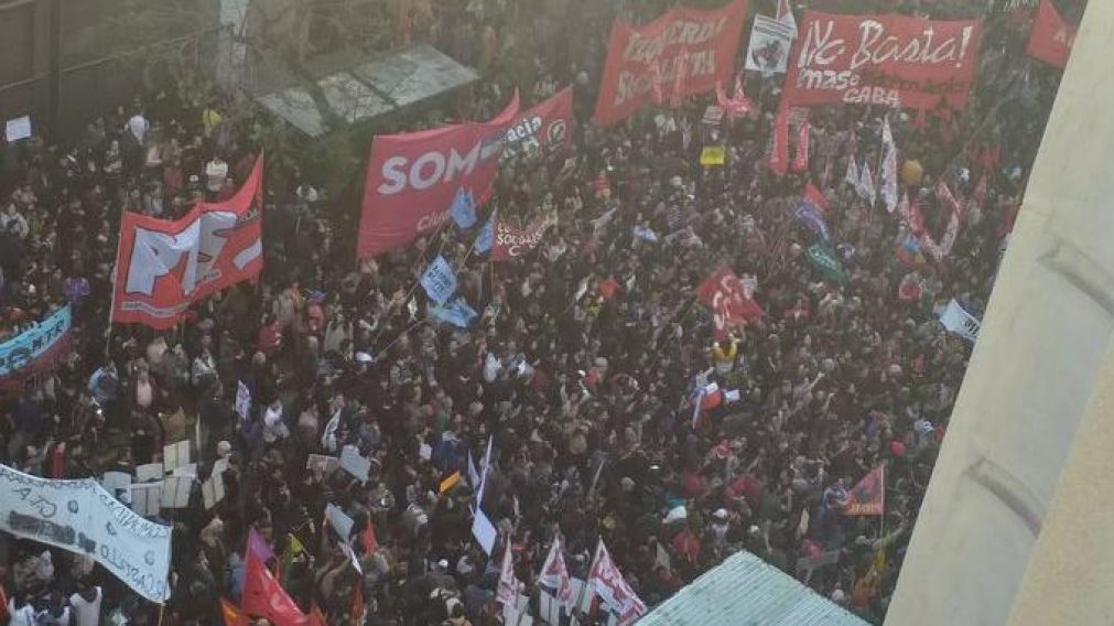Incidentes frente al consulado chileno en nuestro país.