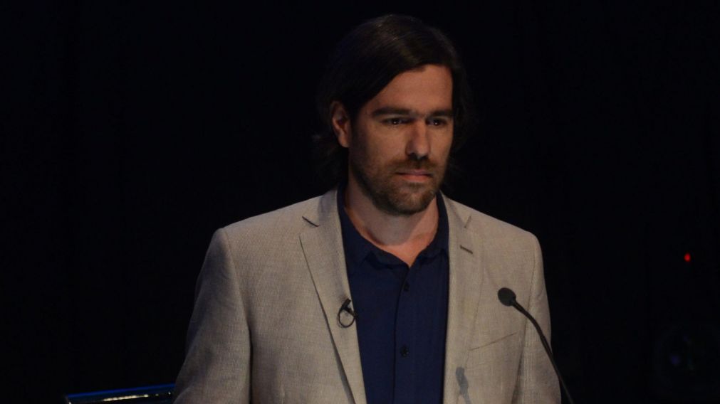 El representante del FIT, molesto por la exposici�n del presidente (Hern�n Nersesi�n-Diario Cr�nica).