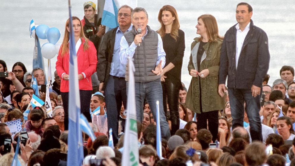 El acto se realizó este viernes en la capital correntina. (Télam)