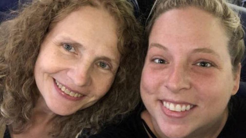Las hermanas no se separaron desde que conocieron su parentesco.