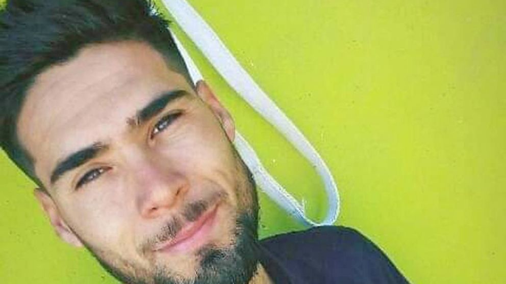 Alejandro Cofino, el sujeto que esclavizaban a su pareja y está prófugo.