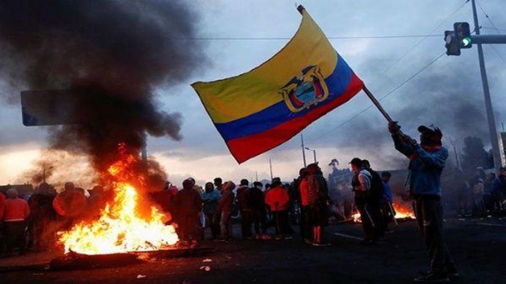 Nuevo choque entre manifestantes y policías en Ecuador.