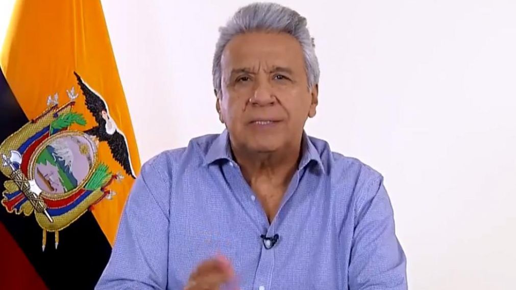 El jefe de Estado ordenó la prohibición de circular libremente por las calles.