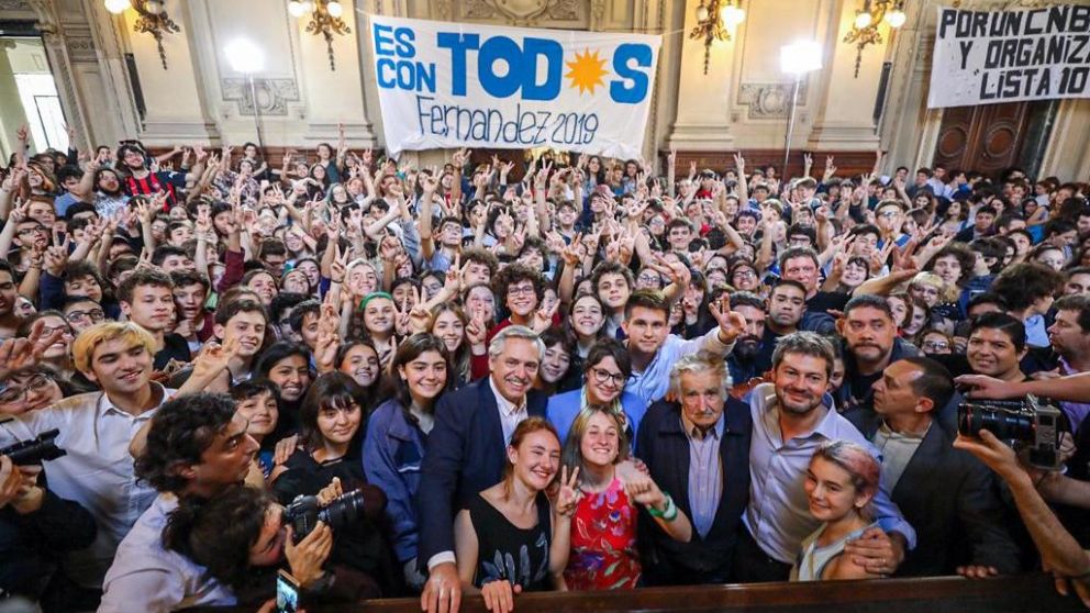 El candidato a presidente brind� un discurso de cara a las elecciones 2019. 