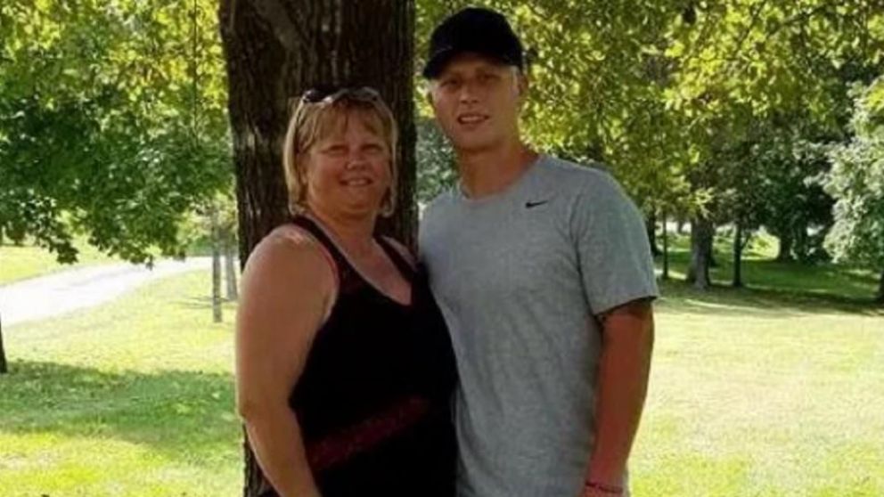 Madre e hijo, en tiempos felices.