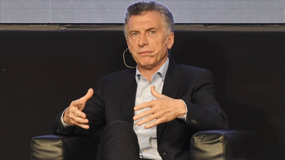 Macri escribió en su cuenta de Twitter y propuso extender el Servicio Cívico Voluntario.