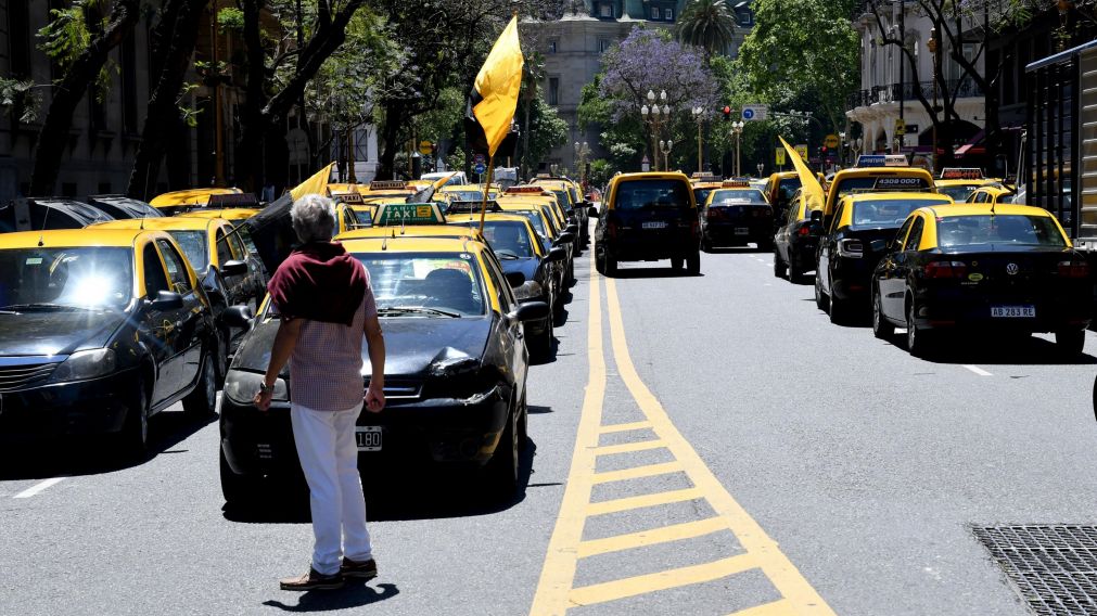 Taxistas siguen en pie de guerra contra Uber y Cabify (Jonatan Moreno/Archivo/Crónica)