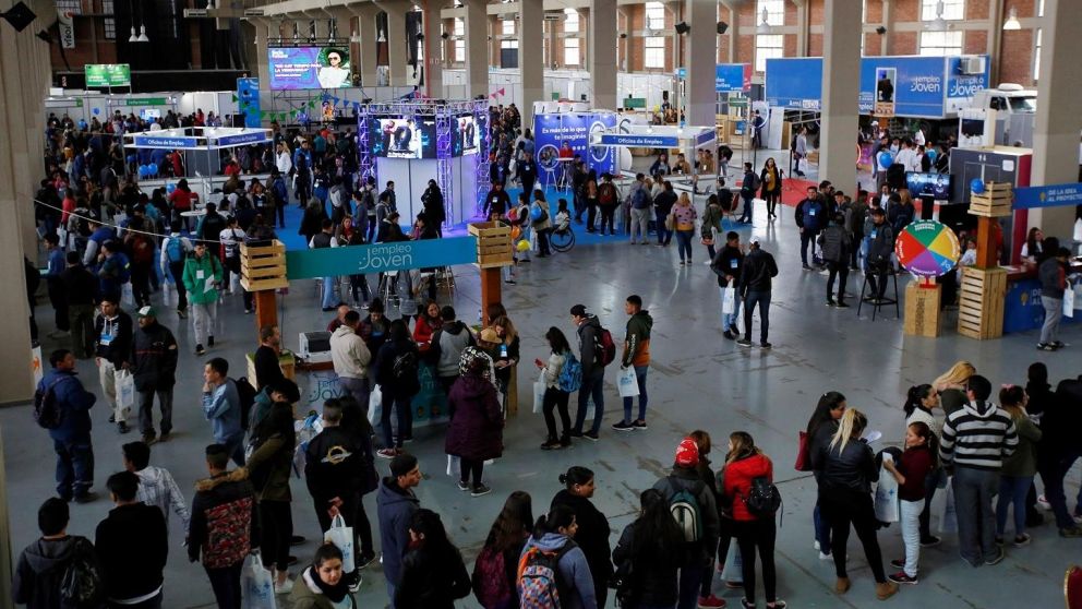 El objetivo de la propuesta es revertir el panorama laboral de los jóvenes.