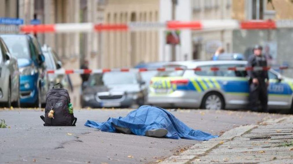 Conmoci�n en Halle. (AP).