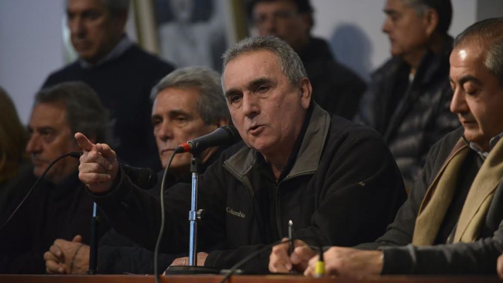 Schmid, quien abandonó el liderazgo de la CGT hace un año, encabezará la comitiva de CATT en estatales.