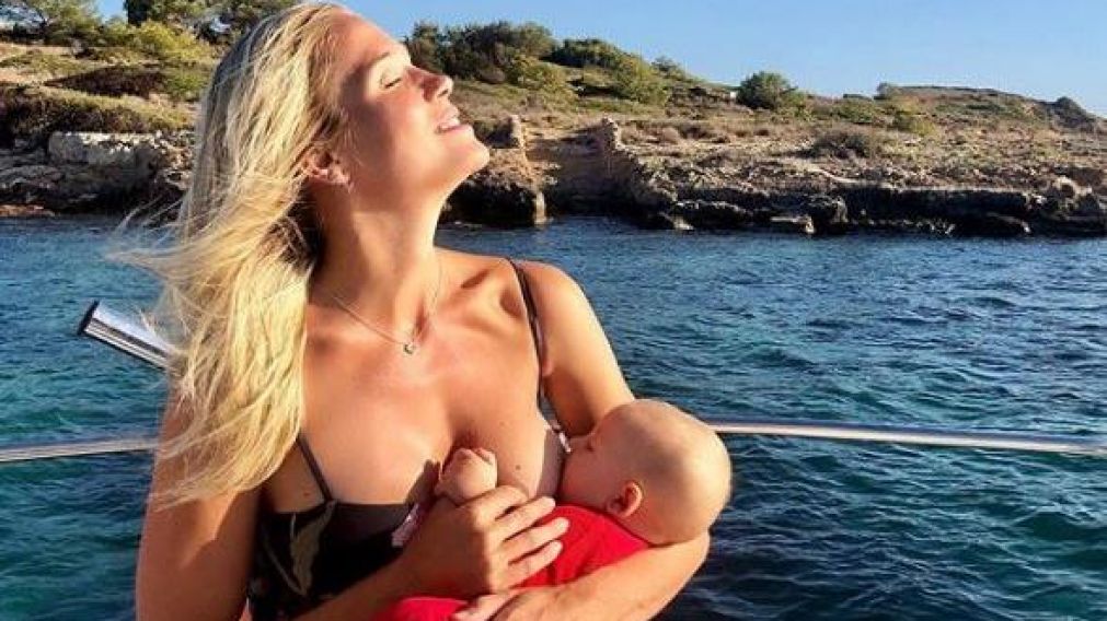 La modelo se volvió una defensora de la lactancia materna (Instagram)
