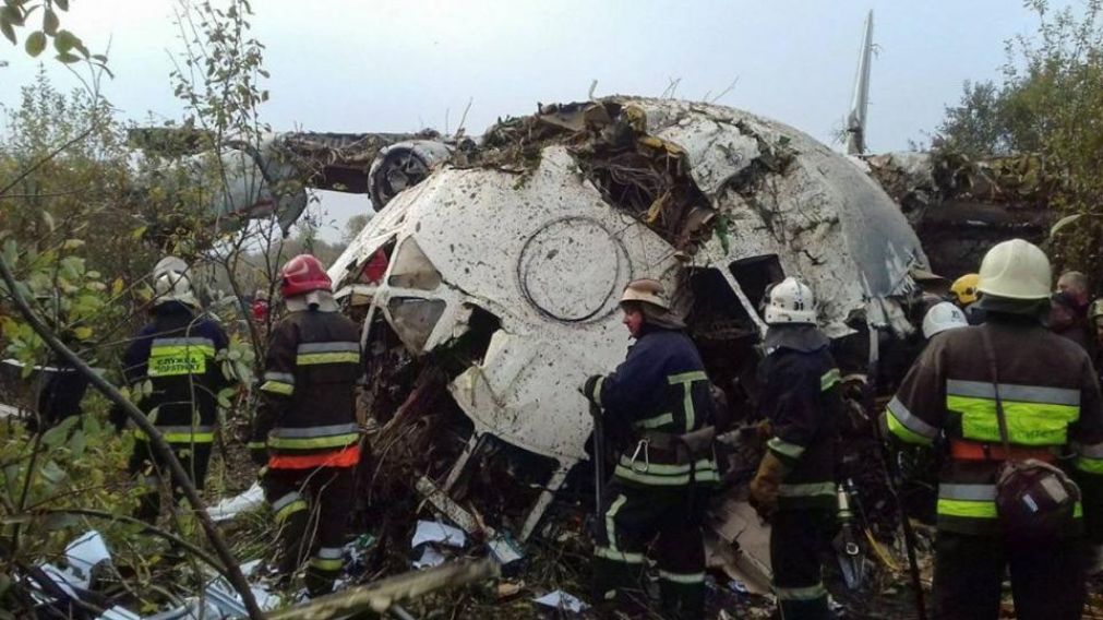 Así quedó el avión tras el aterrizaje de emergencia.