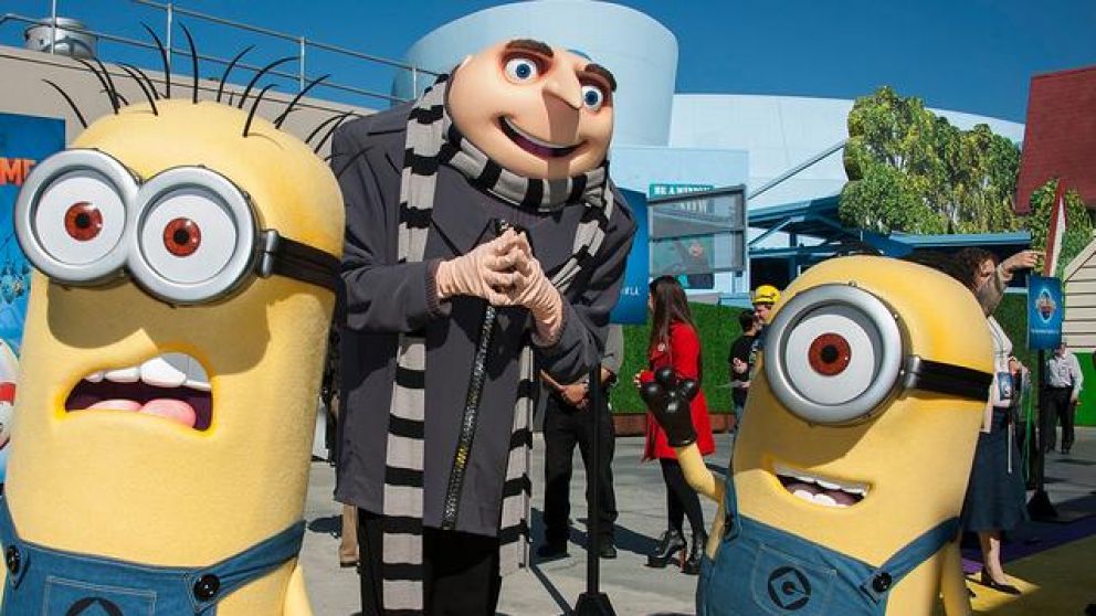 Gru junto a los Minions de la película "Mi Villano Favorito" en los parques de Universal Studios.