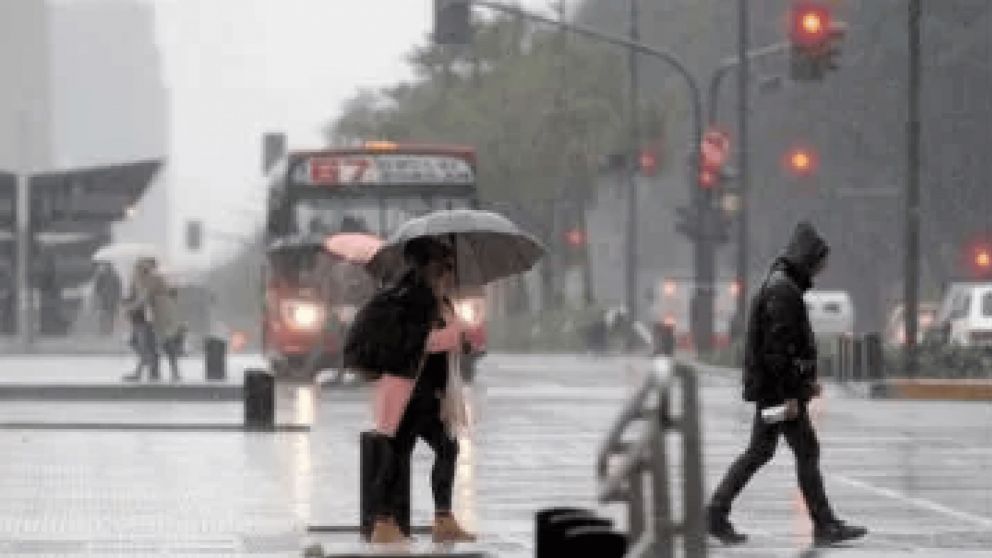 Clima: hay alertas naranja y amarilla por tormentas fuertes y calor extremo en 11 provincias (Imagen ilustrativa).