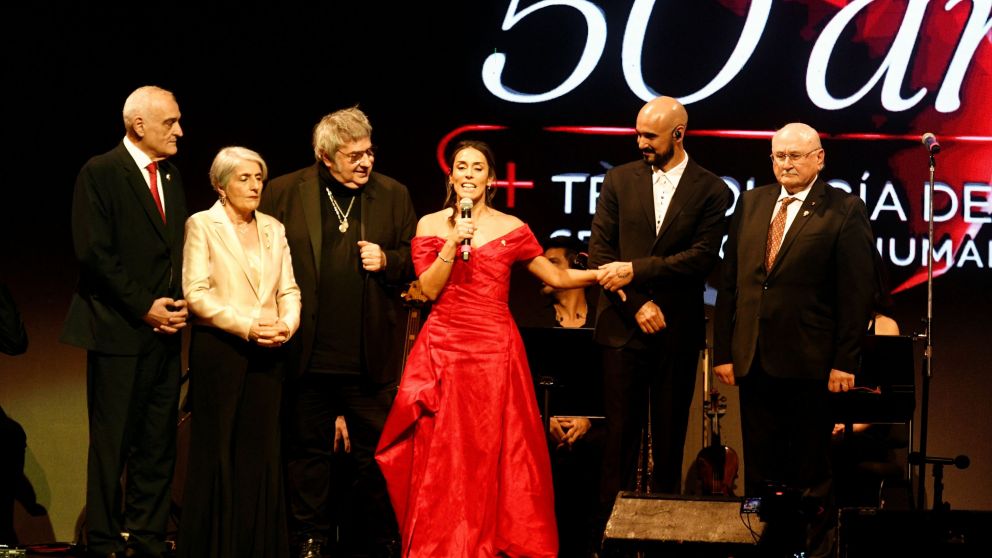 Fundaci�n Favaloro celebr� sus 50 a�os con arte, emoci�n y solidaridad.