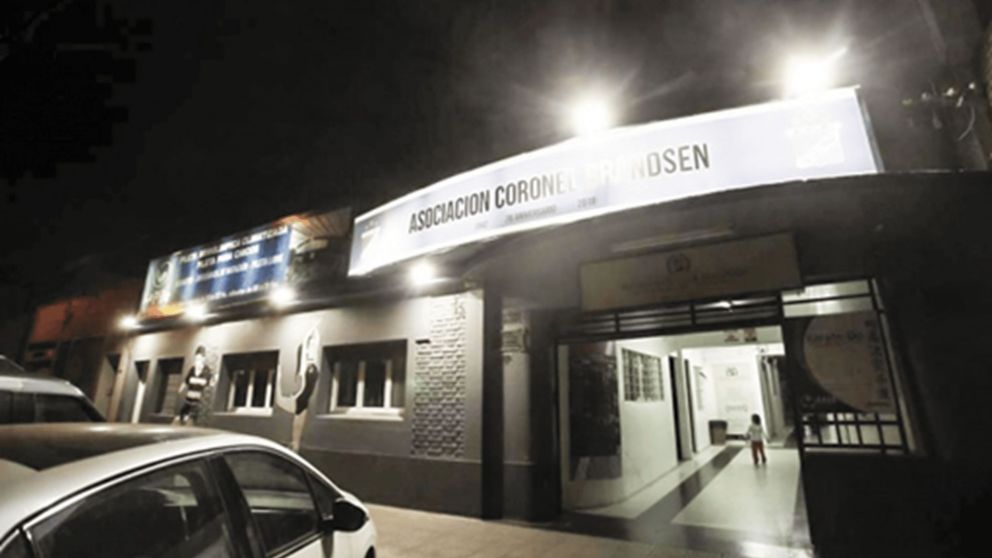 La deportista se desplomó en pleno partido disputado en el Club Brandsen.