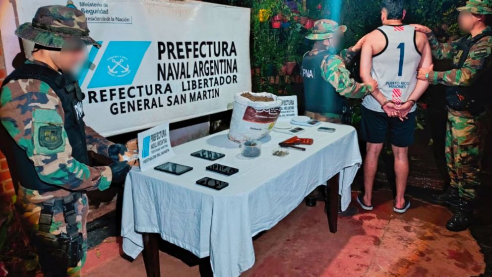 Iban con 330 kilos de droga en un auto sin patente: intentaron huir de Prefectura y as� cayeron