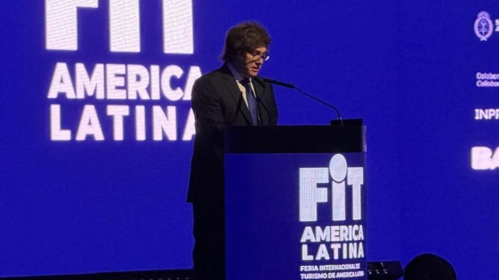 En su discurso, Milei buscó diferenciar su programa económico, que él califica de fundamental y profundo, de los "parches" históricos