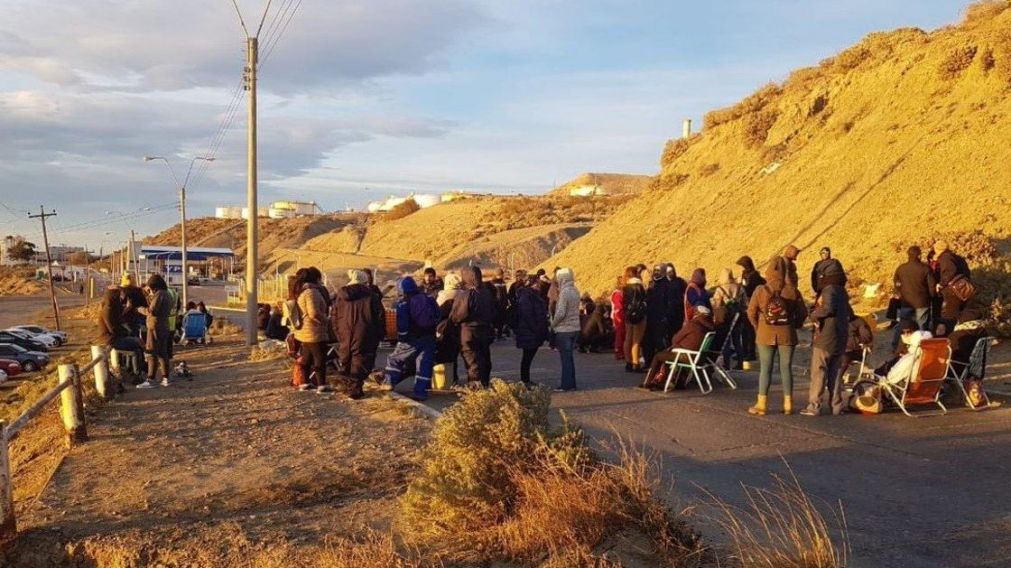 A la medianoche de este lunes se cumplir� una semana del bloqueo.