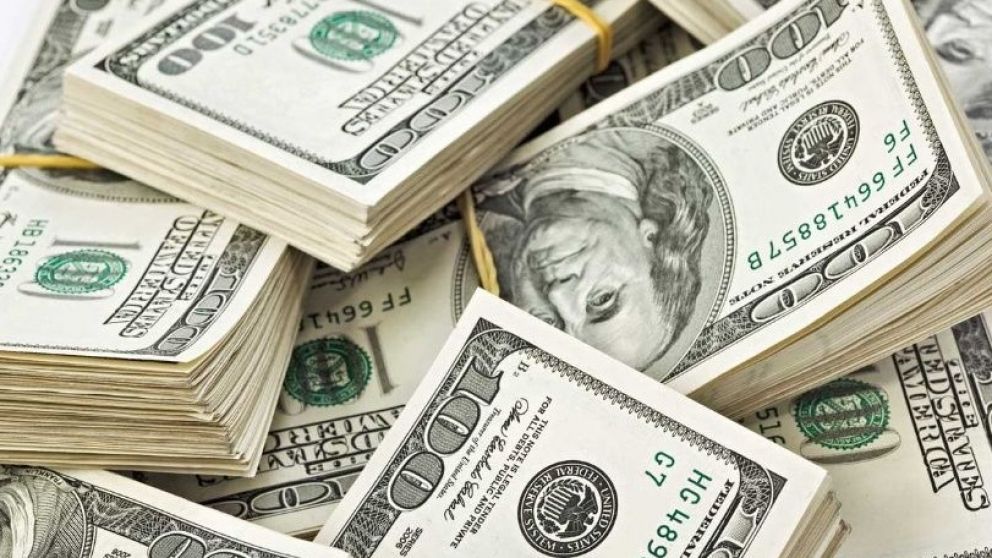 Dólar hoy: el tipo de cambio cerró a $55,39 para la compra y $59,55 para la venta.