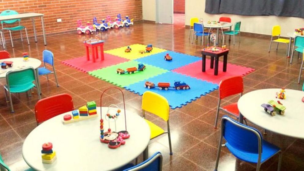 Jardín maternal deberá indemnizar a una familia por pedirle que no lleven a su hija.