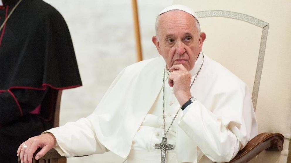 Por el cambio climático "el planeta sufre", expresó Francisco.