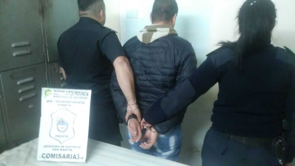 El degenerado fue detenido por los pesquisas policiales en la localidad bonaerense de Villa Lynch.