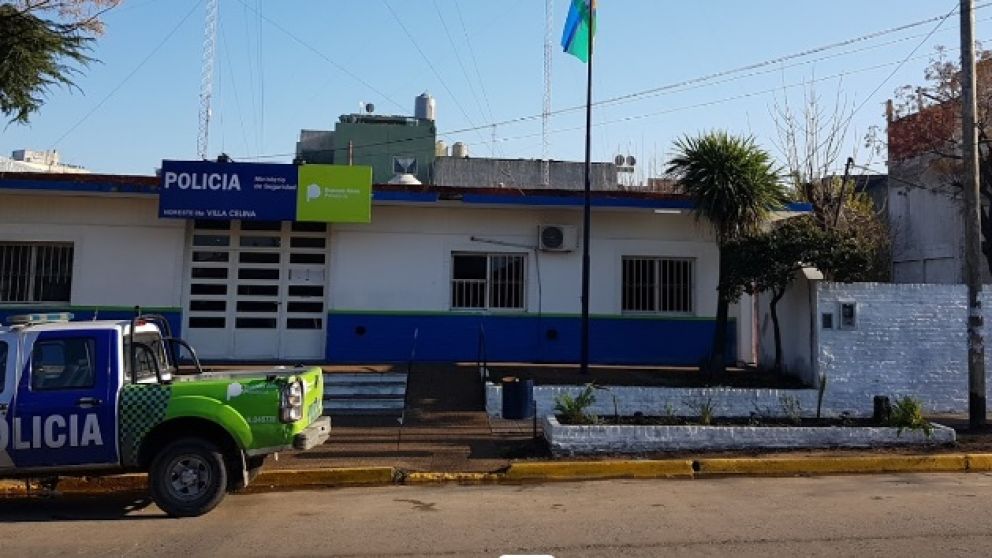 El menor fue encontrado en la vía pública por los integrantes de la comisaría de Villa Celina.