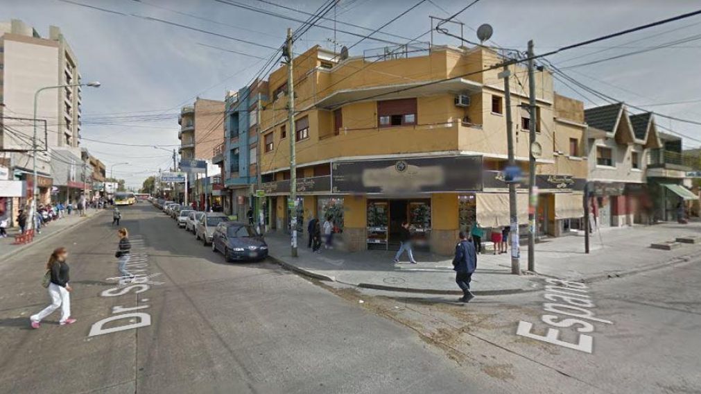 En este cruce de calles ocurrieron los hechos. (Google Street View)