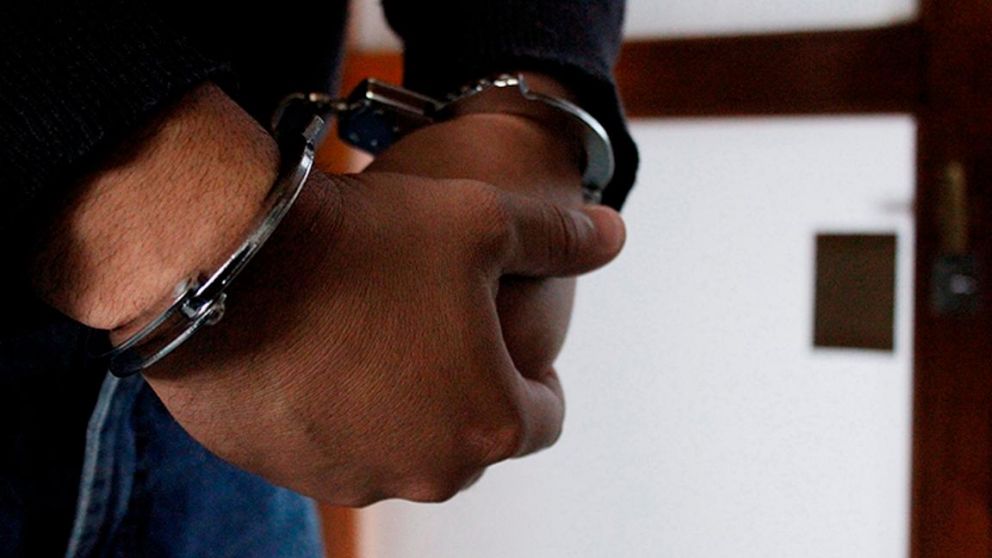El tarjetero permanece detenido en una dependencia policial. (Imagen ilustrativa)