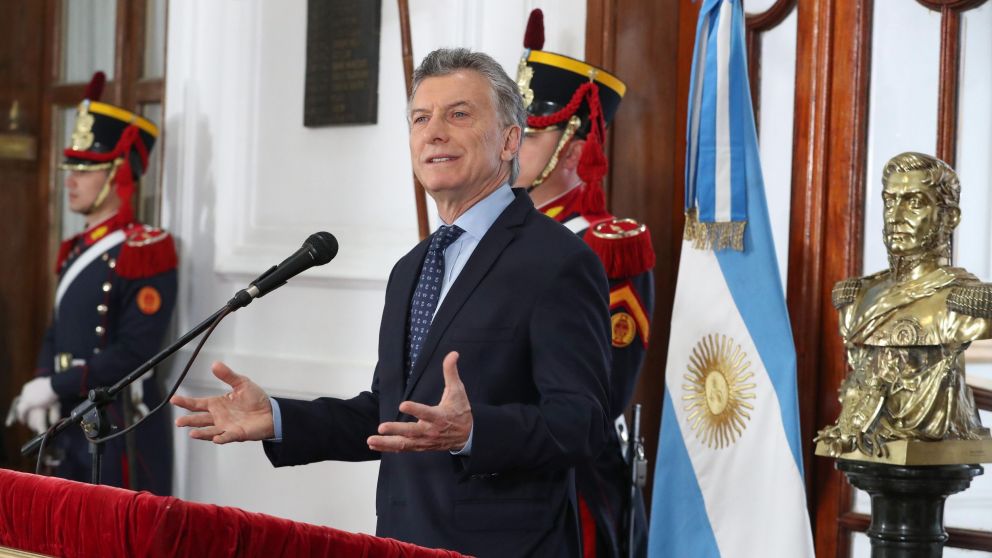 El jefe de Estado, en el Museo del Regimiento de Granaderos a Caballo (Presidencia).
