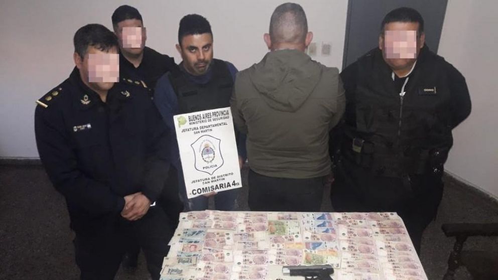 Al delincuente lo sorprendieron en un pasillo del asentamiento.