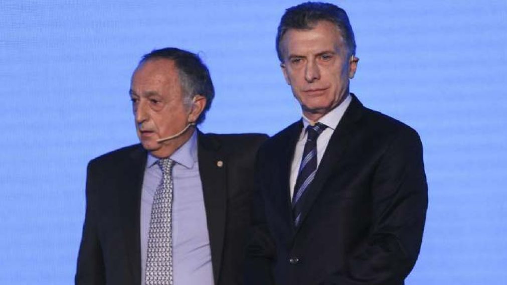Acevedo (UIA) y Macri, distanciados por la campaña.
