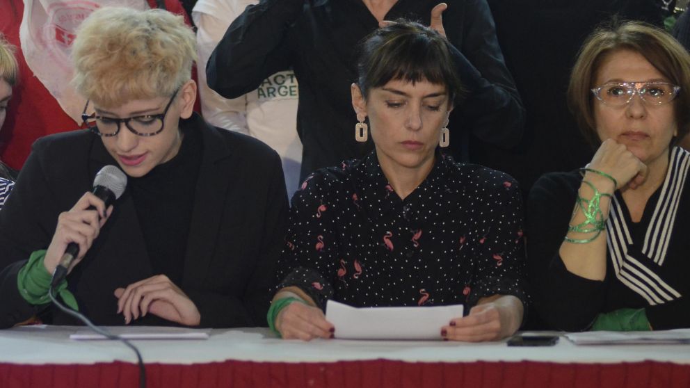 Una nueva acusación de la organización feminista (Fernando Pérez Re-Diario Crónica).