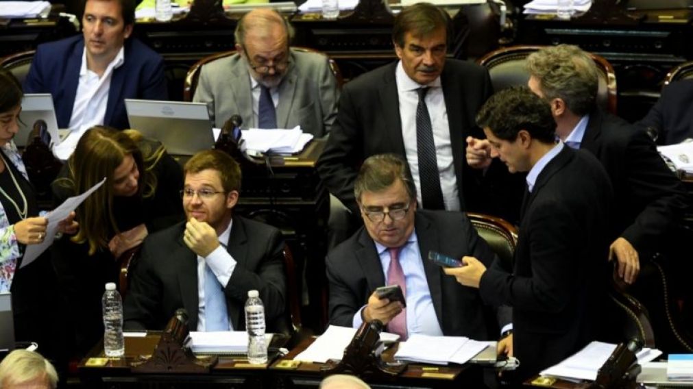 Algunos radicales, lilitos y macristas acompa�ar�n finalmente la iniciativa. 