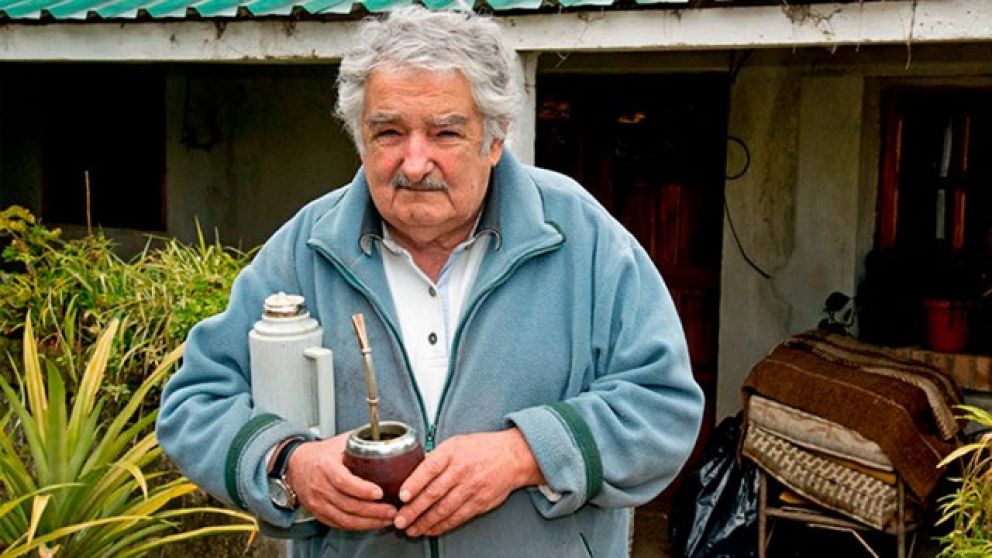 Pepe Mujica sorprendió al afirmar que Argentina necesita a "Mandrake" para salir de la crisis.