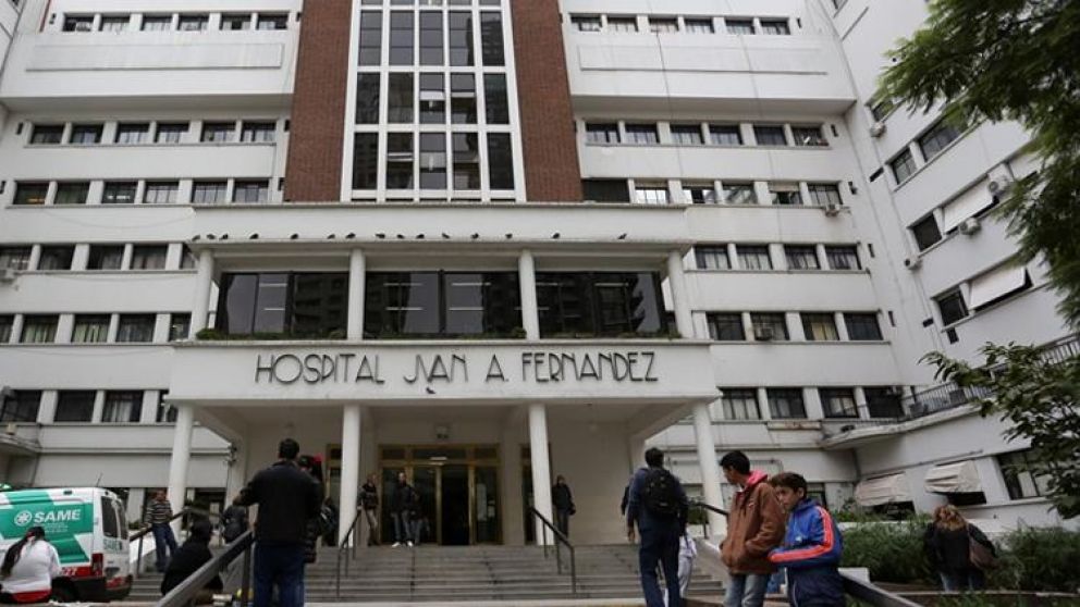 El joven agente de tránsito de la Ciudad se encuentra peleando por su vida.