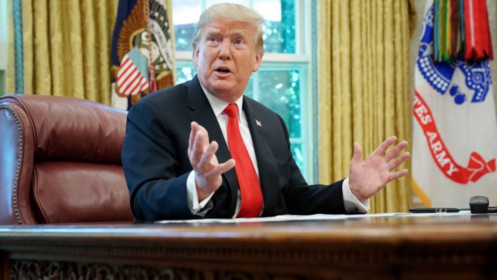 El jefe de estado norteamericano anunció su decisión en redes sociales (El País).