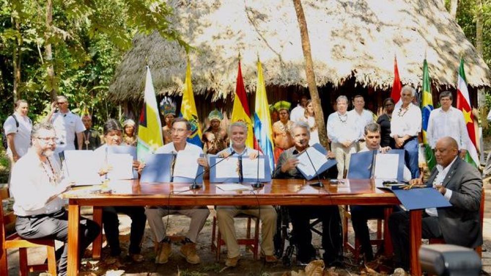 Así fue la rubrica por el Amazonas. (@infopresidencia)