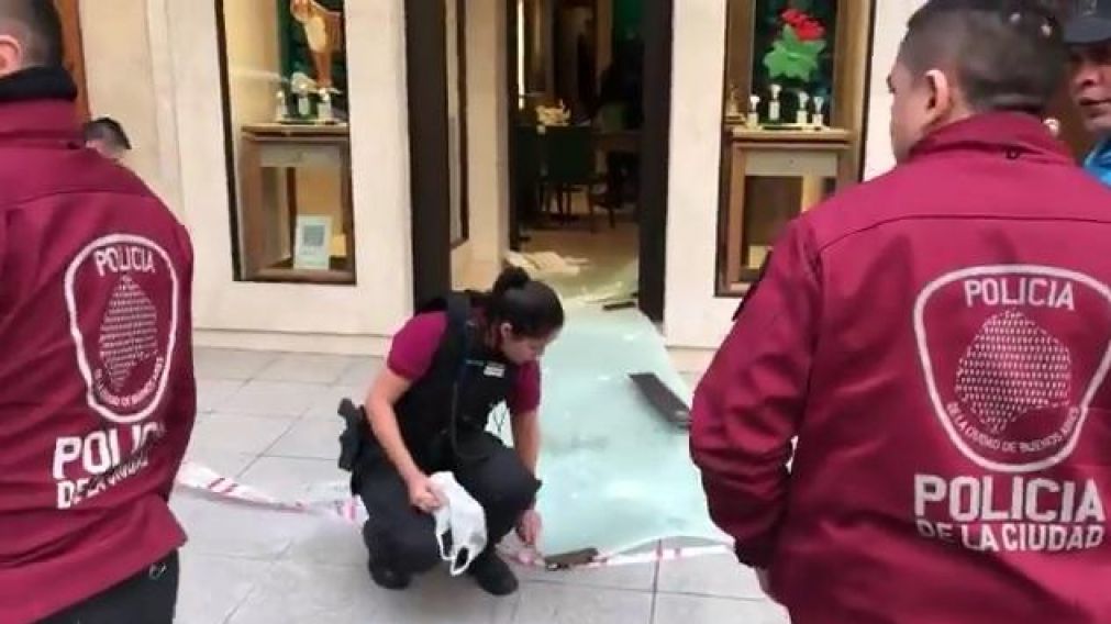 Amplio peritaje en la relojer�a. (Captura de video)