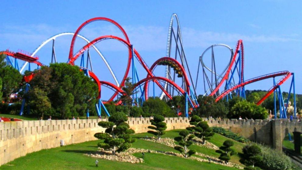 La impresionante maniobra quedó grabada por las cámaras del parque de diversiones (Foto ilustrativa)