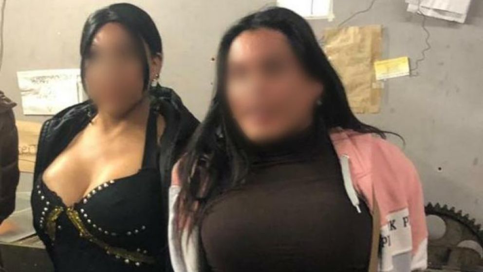 Ambas eran de nacionalidad peruana.