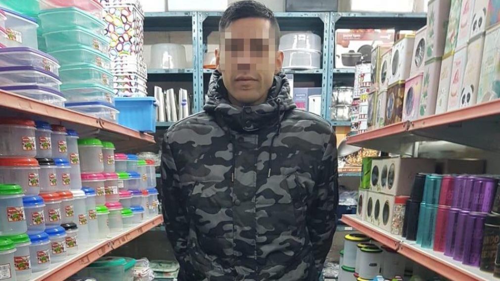 La dueña del local que robó el delincuente, lo recordaba por otros hechos similares.