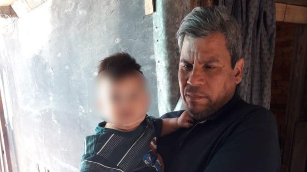 El hombre de 53 años es conocido por todos en el barrio.