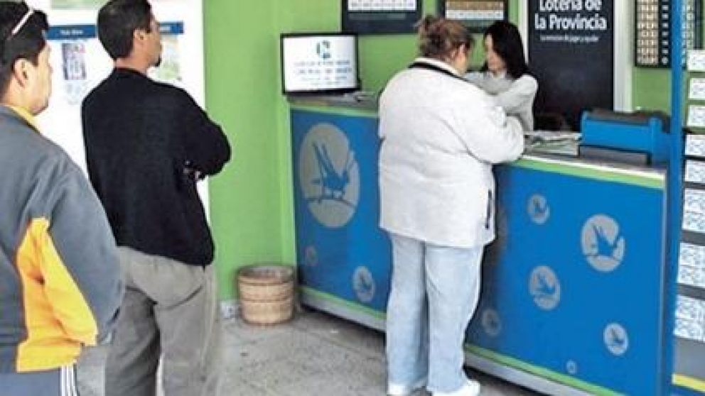 Los fanáticos del 32 se cansaron de pasar por la ventanilla.